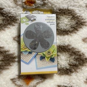 Large flower punch tool